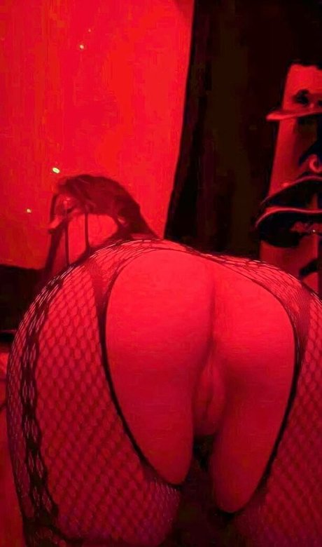 Naakte gelekte OnlyFans-foto van Thqttie