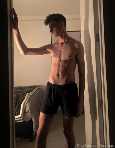 Naakte gelekte OnlyFans-foto van Justmax