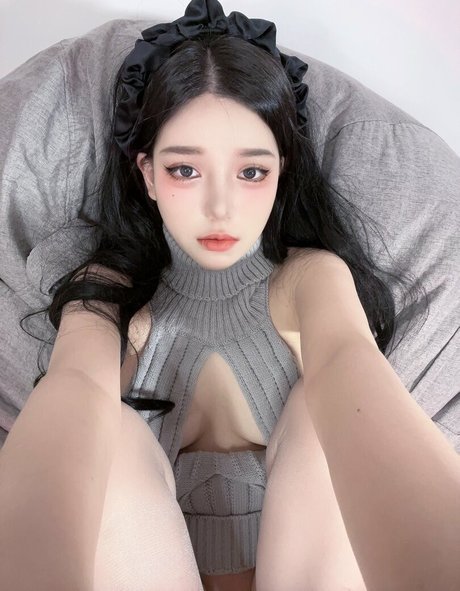 Naakte gelekte OnlyFans-foto van Cncmeng