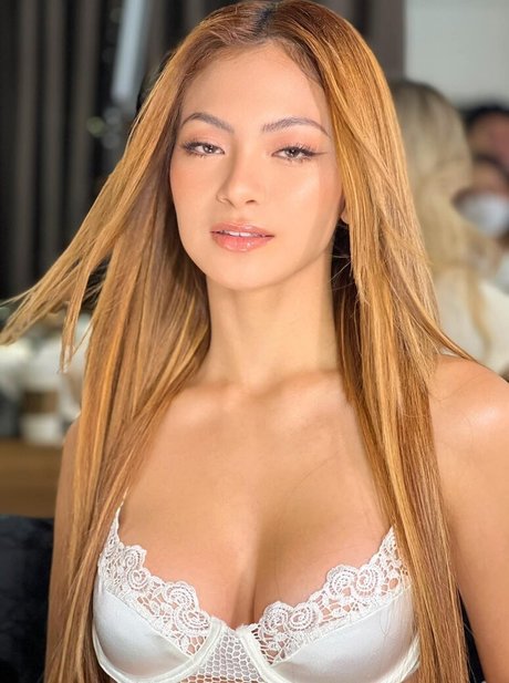 Naakte gelekte OnlyFans-foto van Pinay Gems