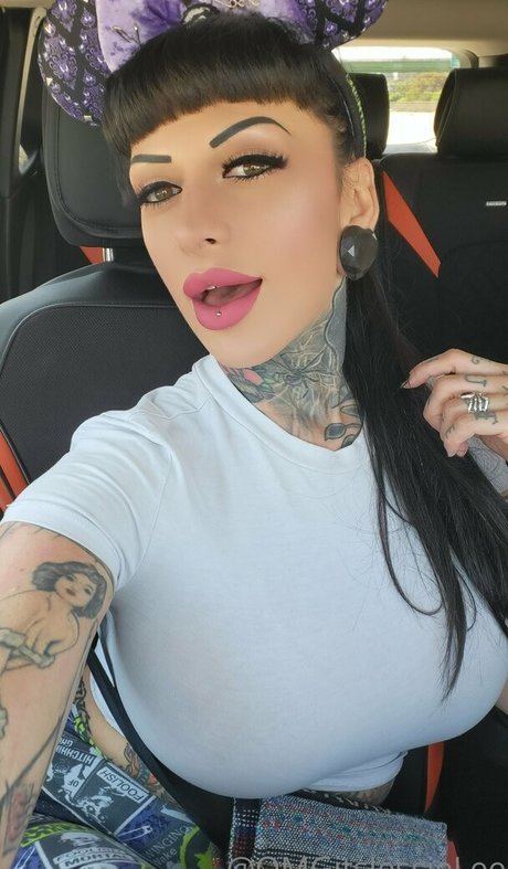 Naakte gelekte OnlyFans-foto van Jessie Lee