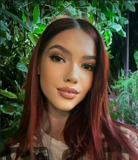 Naakte gelekte OnlyFans-foto van Flowersrain
