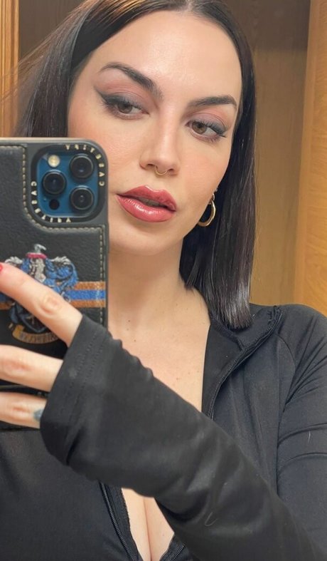 Naakte gelekte OnlyFans-foto van Maria Valero