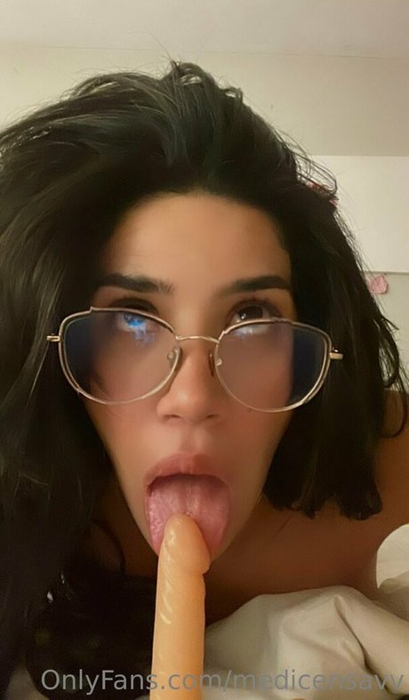 Naakte gelekte OnlyFans-foto van Medicensavv