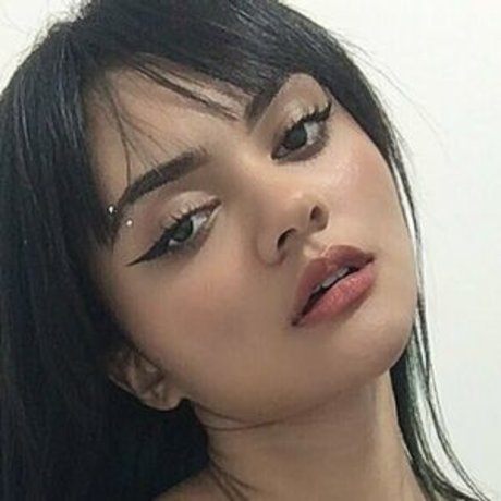 Naakte gelekte OnlyFans-foto van Jaddeprecious