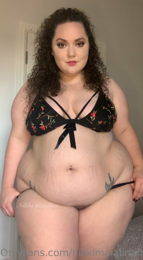 Naakte gelekte OnlyFans-foto van Nikkimaialinafree