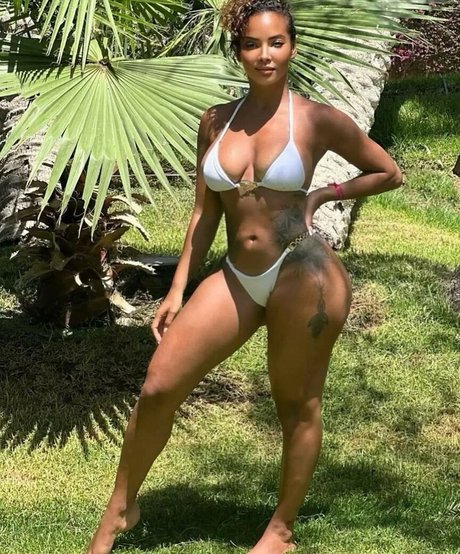 Naakte gelekte OnlyFans-foto van Estelb75