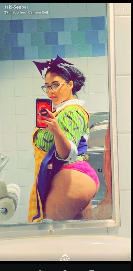Naakte gelekte OnlyFans-foto van Jaki Senpai
