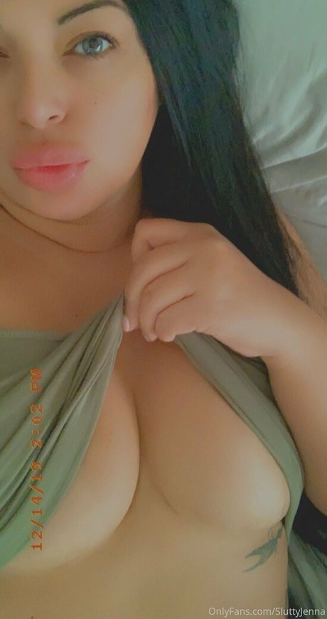 Naakte gelekte OnlyFans-foto van Thickbaddiejenna