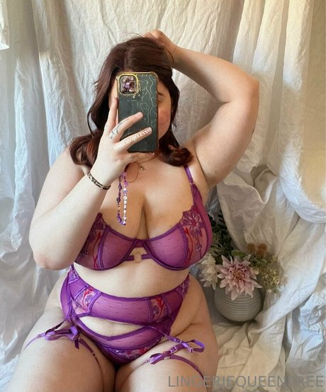 Naakte gelekte OnlyFans-foto van Lingeriequeenfree