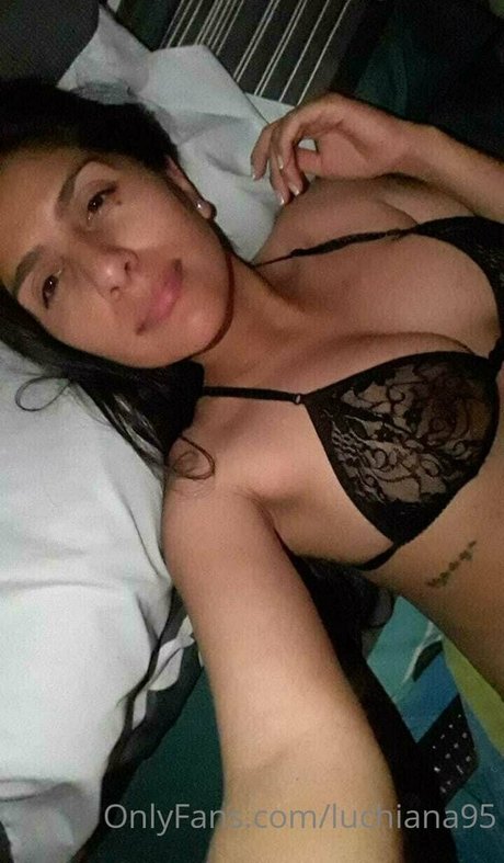 Naakte gelekte OnlyFans-foto van Luchiana95