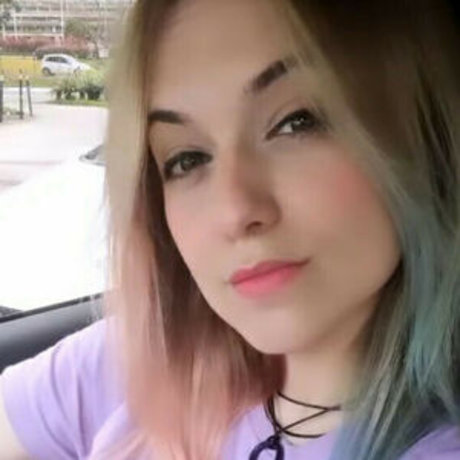 Naakte gelekte OnlyFans-foto van Ayu Brazil
