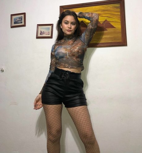 Naakte gelekte OnlyFans-foto van Almagustina