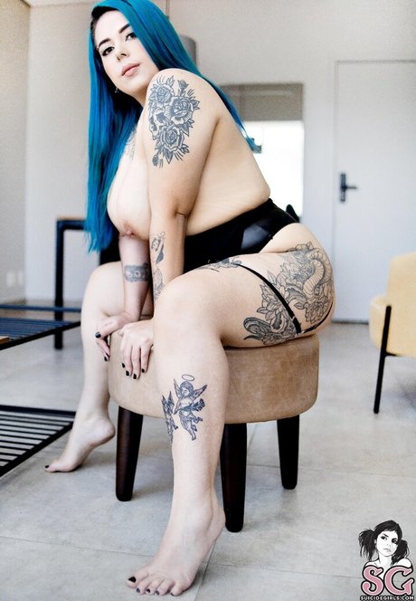 Naakte gelekte OnlyFans-foto van Karol Blue