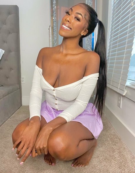 Babygirlnaomii