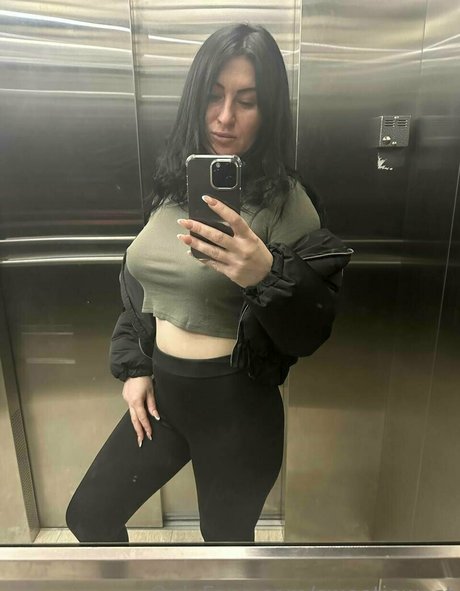 Naakte gelekte OnlyFans-foto van Sweetiewest