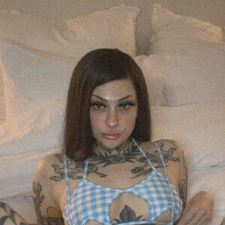 Naakte gelekte OnlyFans-foto van Giastring