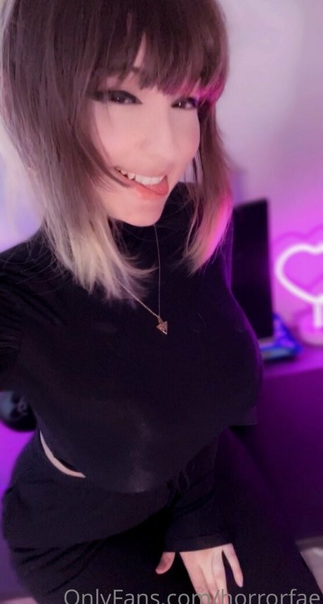Naakte gelekte OnlyFans-foto van Lewdfaerie