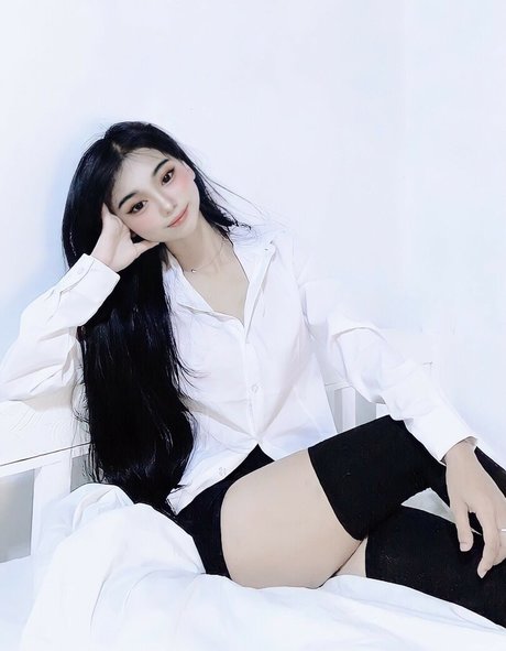 Naakte gelekte OnlyFans-foto van Akaricos