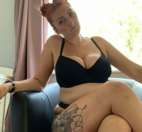 Naakte gelekte OnlyFans-foto van Della M