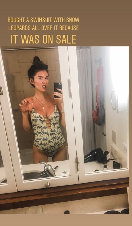 Naakte gelekte OnlyFans-foto van Jewel Staite