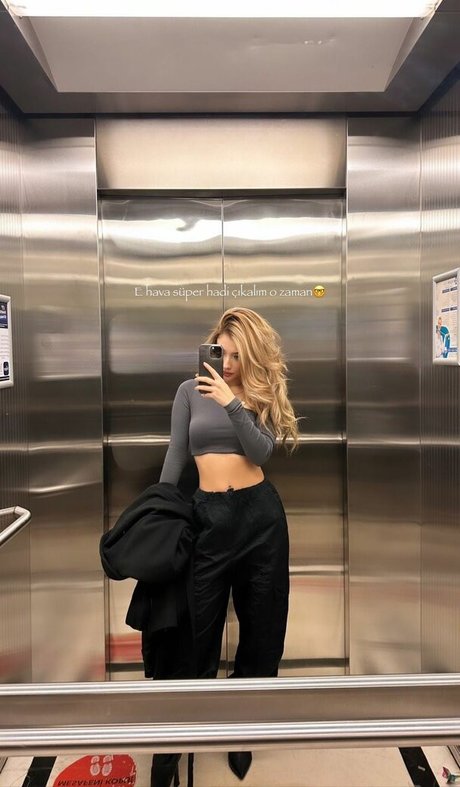 Naakte gelekte OnlyFans-foto van Iremsukamber