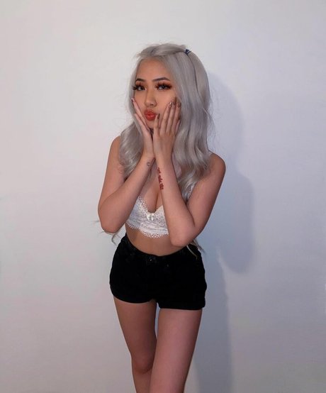 Naakte gelekte OnlyFans-foto van Angelaabxby