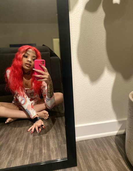 Naakte gelekte OnlyFans-foto van Tiffanylannette