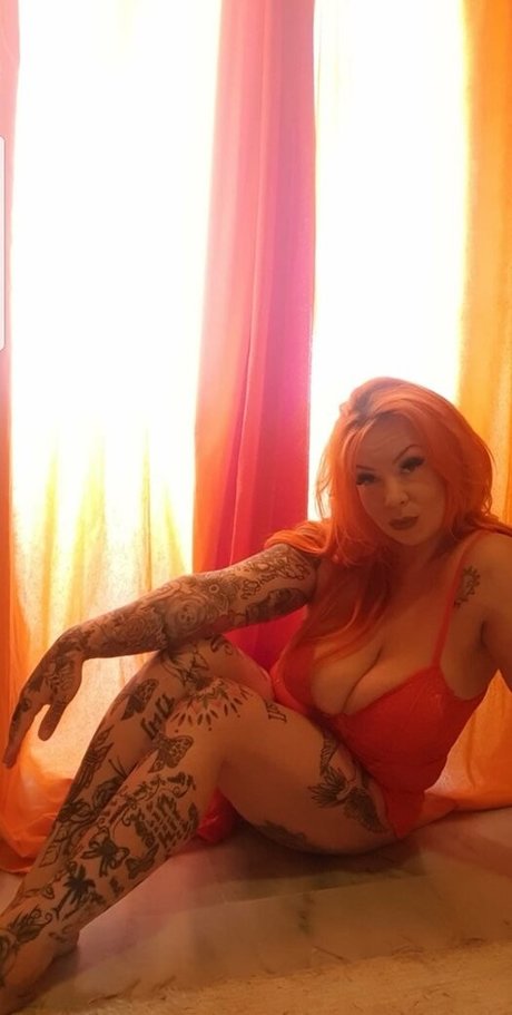 Naakte gelekte OnlyFans-foto van Mingnaa