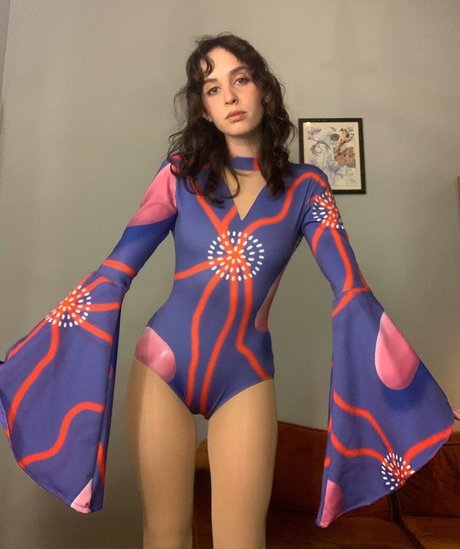 Naakte gelekte OnlyFans-foto van Mica Tenenbaum