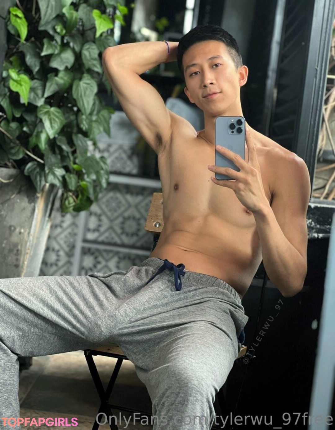 Naakte gelekte OnlyFans-foto van Tylerwu97free #19 Naakte gelekte OnlyFans-foto van Tylerwu97free #19