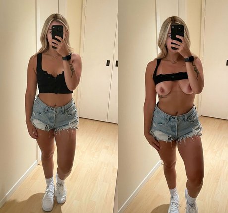 Naakte gelekte OnlyFans-foto van Bottleservicegirl