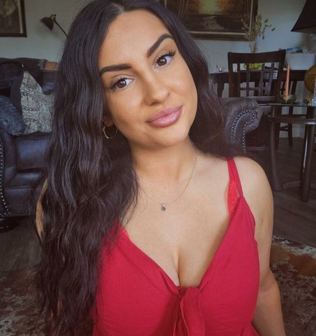 Naakte gelekte OnlyFans-foto van Lanadoll666