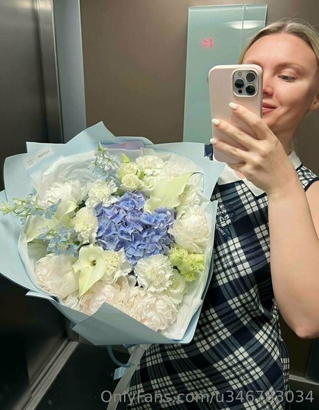 Naakte gelekte OnlyFans-foto van Nataliepower