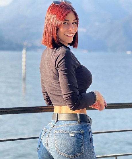 Naakte gelekte OnlyFans-foto van Carolina Dallari