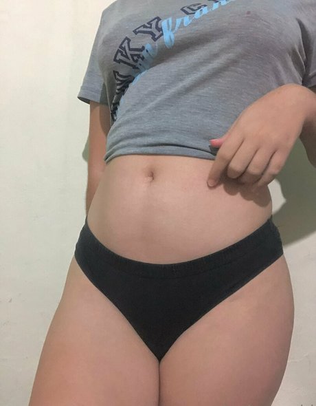 Naakte gelekte OnlyFans-foto van Bethyourgirl