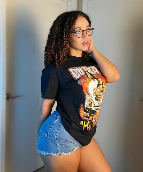 Naakte gelekte OnlyFans-foto van Destinyhxo