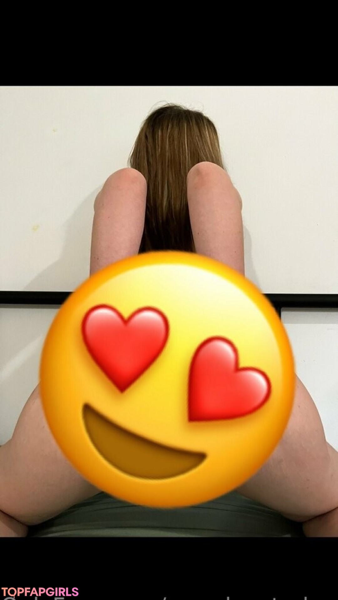 Naakte gelekte OnlyFans-foto van Porednastudentkamarusa #62 Naakte gelekte OnlyFans-foto van Porednastudentkamarusa #62