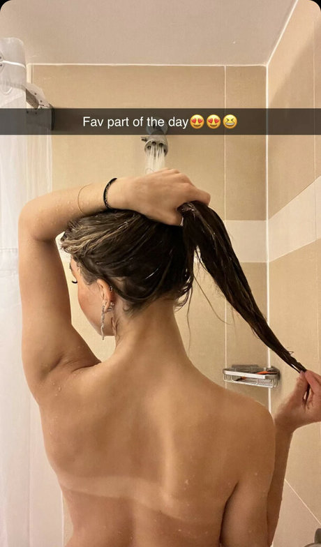Naakte gelekte OnlyFans-foto van Mckenzie Brooke