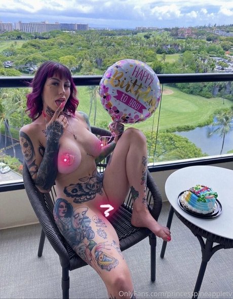 Theonlinegirlfriend