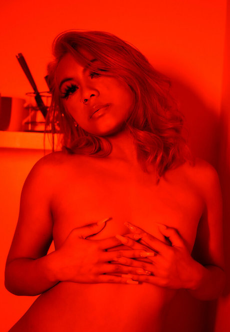 Naakte gelekte OnlyFans-foto van Zamoraheart