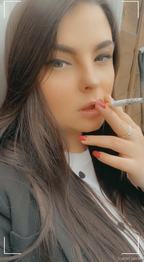 Naakte gelekte OnlyFans-foto van Scarletjames301