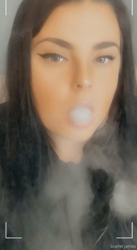 Naakte gelekte OnlyFans-foto van Scarletjames301