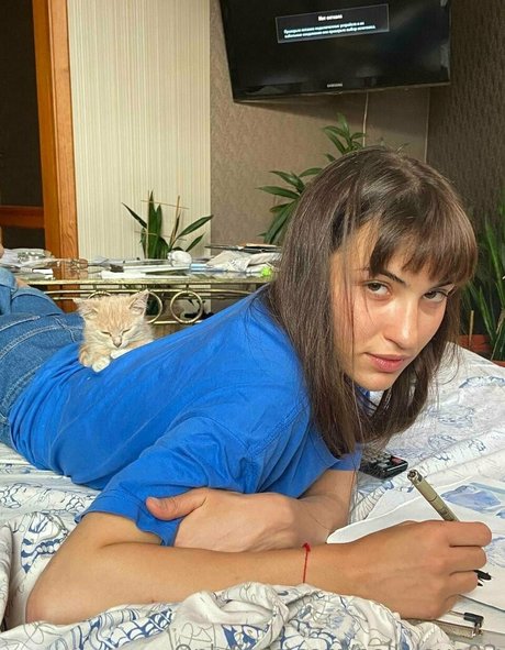 Naakte gelekte OnlyFans-foto van Pollilove03