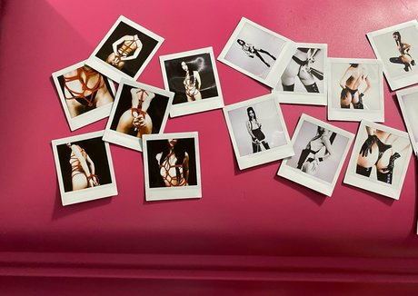 Naakte gelekte OnlyFans-foto van Natasha Alana