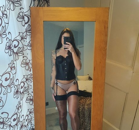 Naakte gelekte OnlyFans-foto van Sofialeex