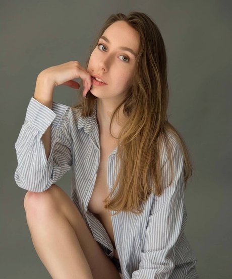 Naakte gelekte OnlyFans-foto van Ella Kosov