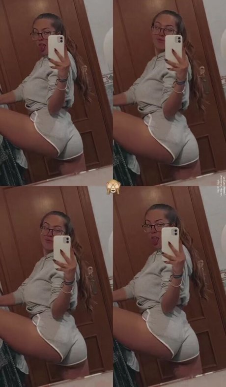 Naakte gelekte OnlyFans-foto van Iveetteey