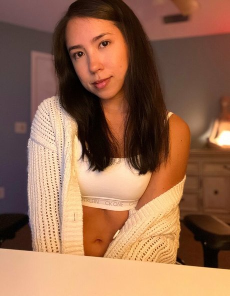 Naakte gelekte OnlyFans-foto van Sincerelyxjadefree