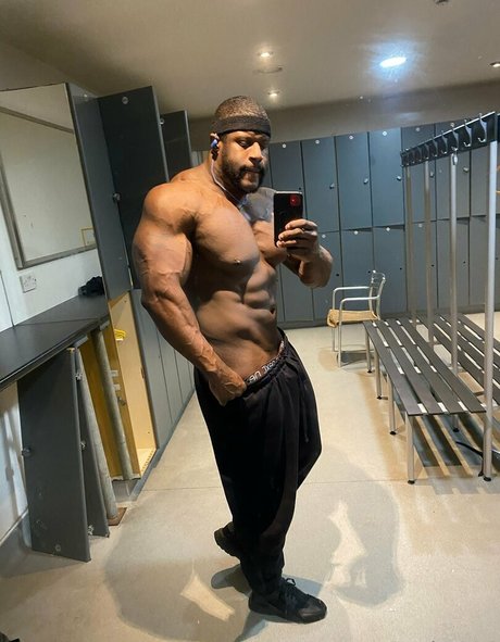 Naakte gelekte OnlyFans-foto van Pleasure12368